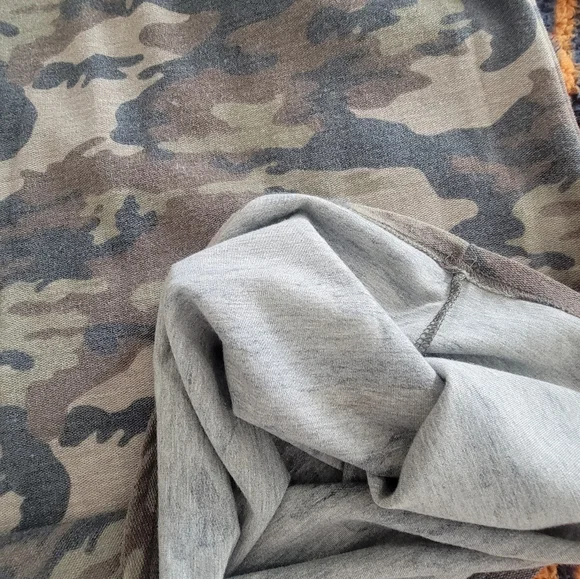 Alya Camo Mock-Neck Dress - Picture 5 of 9